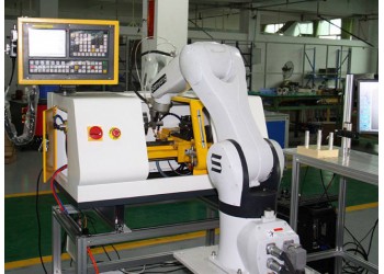 佛山小型工業(yè)機(jī)器人上下料數(shù)控車床實(shí)訓(xùn)系統(tǒng)