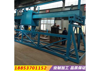 有機(jī)肥廠牛糞堆肥發(fā)酵設(shè)備大型行車式翻拋機(jī)使用注意事項(xiàng)
