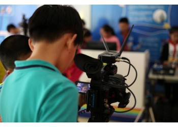 新維訊錄課校園新聞直播專業(yè)校園電視臺搭建智能設(shè)備