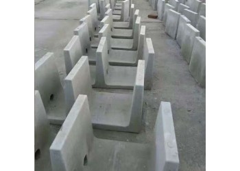 流水槽模具 水泥流水槽模具生產廠家鑫譯德