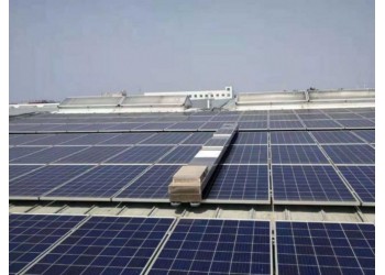 大型平鋪型光伏板清洗機(jī)器-德瑞品牌