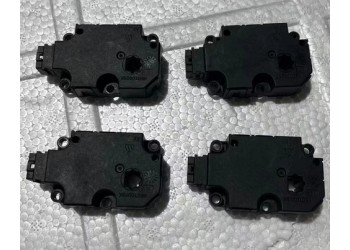 奧迪S7空調(diào)電機(jī) 電子扇 前杠內(nèi)鐵 節(jié)氣門 機(jī)腳膠