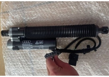 奧迪A6尾蓋撐桿 冷氣泵 節(jié)溫器 起動機 水泵