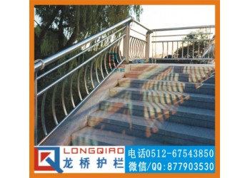 樂山橋梁護(hù)欄 橋側(cè)不銹鋼復(fù)合管護(hù)欄 防撞欄 龍橋護(hù)欄生產(chǎn)