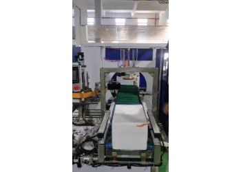 納旭機(jī)械全自動臥式纏繞封箱機(jī)