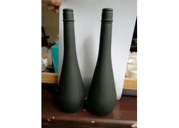 酒瓶烤漆廠，酒瓶烤漆加工廠，廣州酒瓶烤漆廠，白云區酒瓶烤漆廠