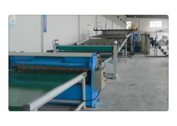 EVA發(fā)泡片材料生產線(新型)EVA發(fā)泡片材料生產設備