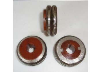 任丘送絲輪生產(chǎn)廠家,任丘送絲機(jī)定制廠家,任丘市鑫旺焊接設(shè)備