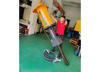 液壓破石設(shè)備靜態(tài)劈裂機(jī)工作效率怎么樣？
