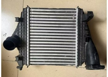 奧迪Q8中冷器 電子扇 方向機 起動機 空調(diào)泵 水箱