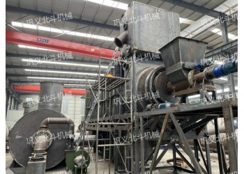 回轉(zhuǎn)式河道污泥炭化機(jī)綠色節(jié)能生物質(zhì)炭化爐